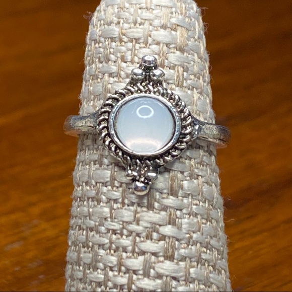 Mouse Queen Set of 6 Silver Knuckle Rings - Picture 4 of 5